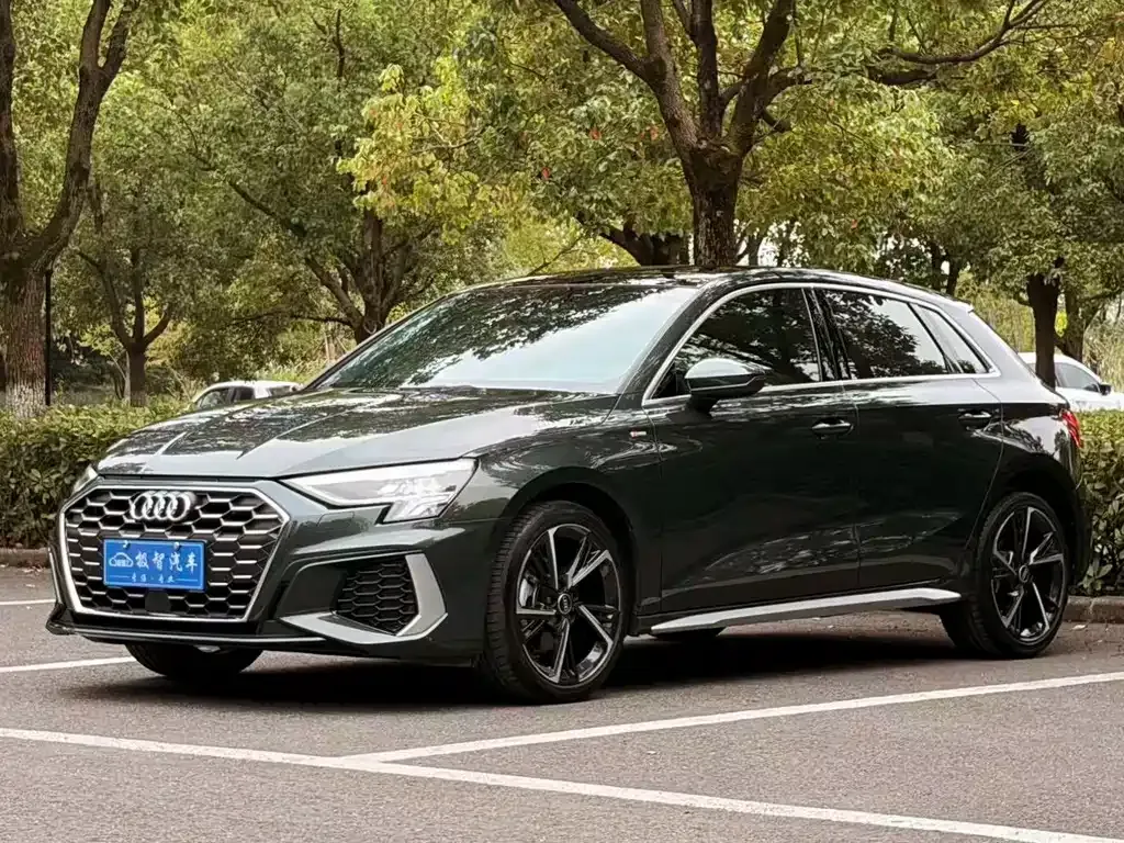 Audi A3 — фото 1