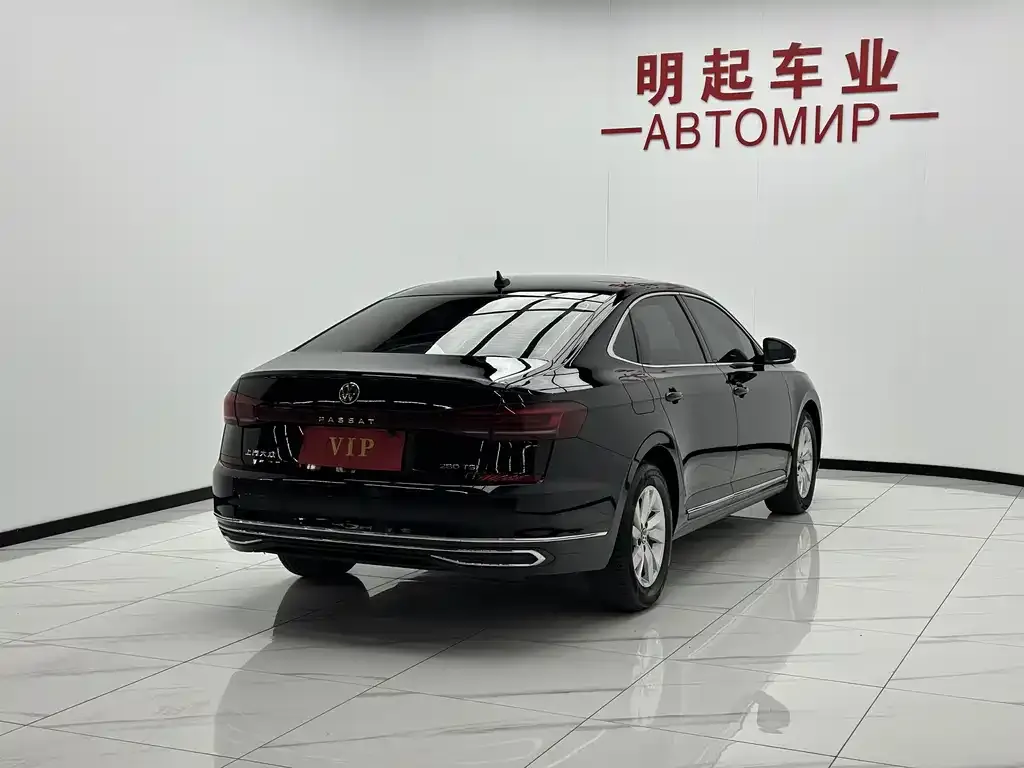 Volkswagen Passat — фото 5