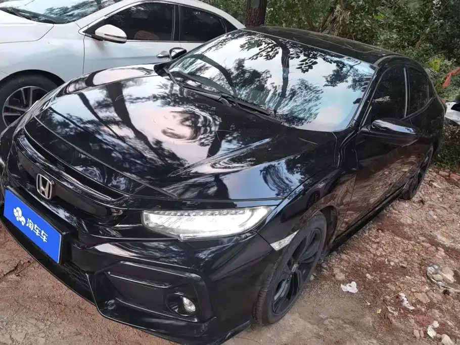 Honda Civic — фото 1