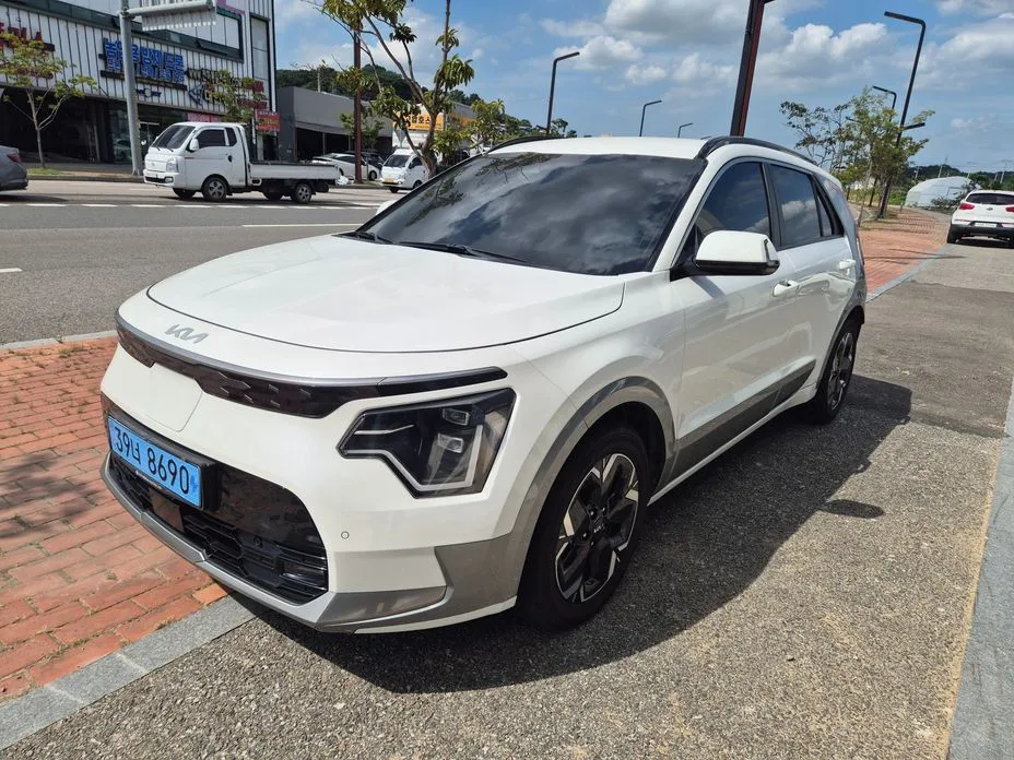 Kia Niro — фото 1