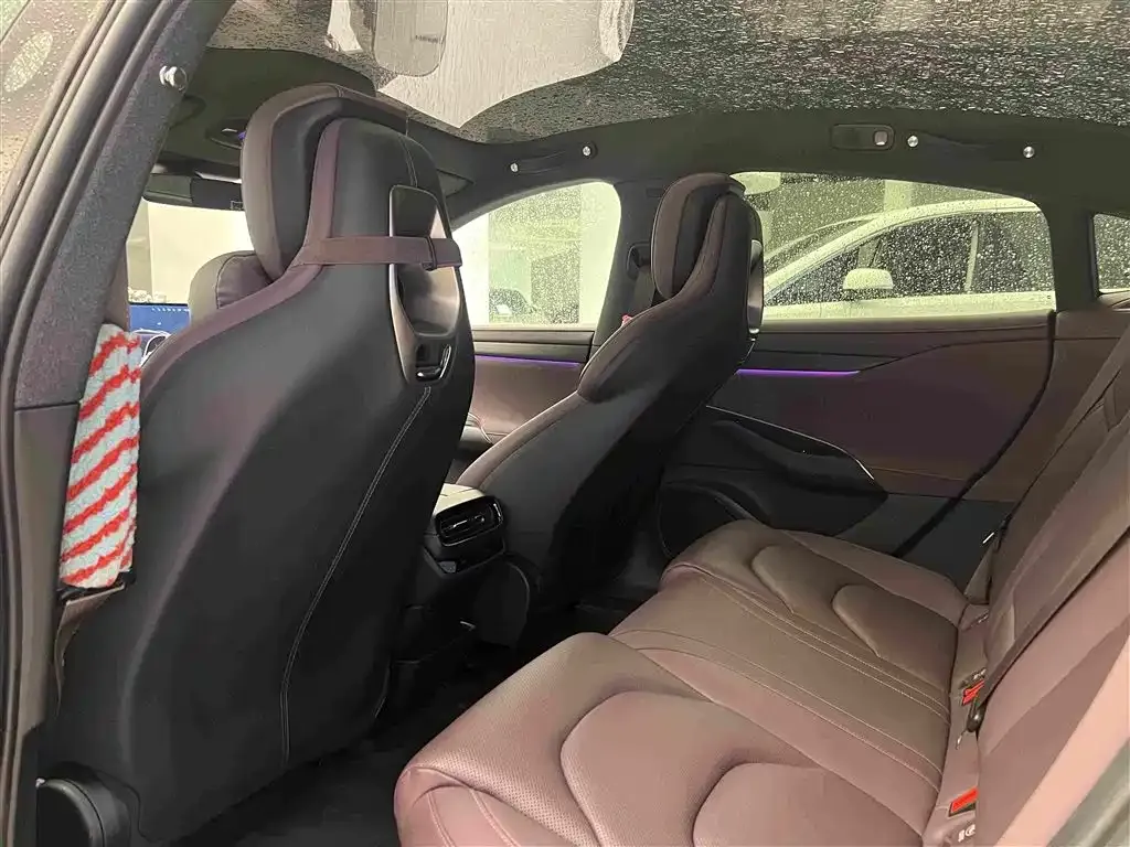 Xiaomi SU7 — фото 3