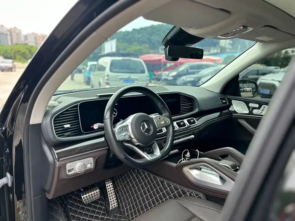 Mercedes-Benz GLS — фото 2