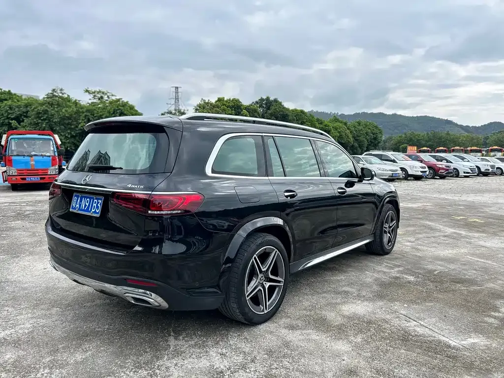 Mercedes-Benz GLS — фото 10