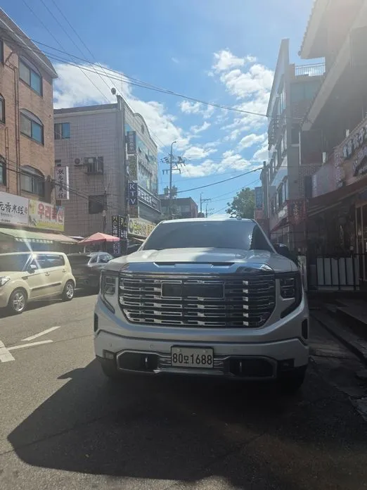 GMC Sierra — фото 1
