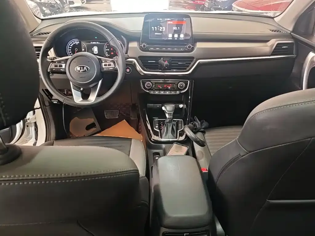 Kia Sportage — фото 9
