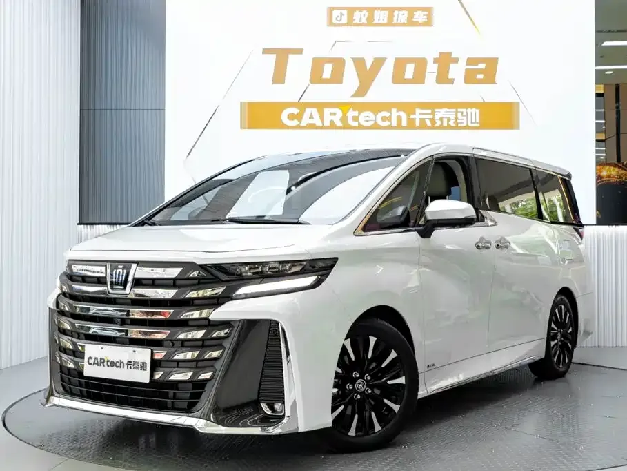 Toyota Vellfire — фото 8