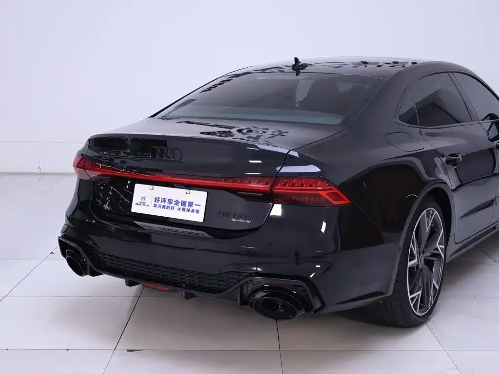 Audi A7L — фото 9