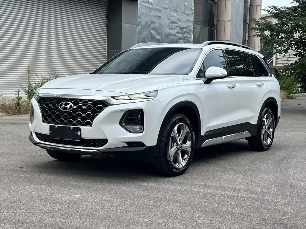 Hyundai Santa Fe — фото 1
