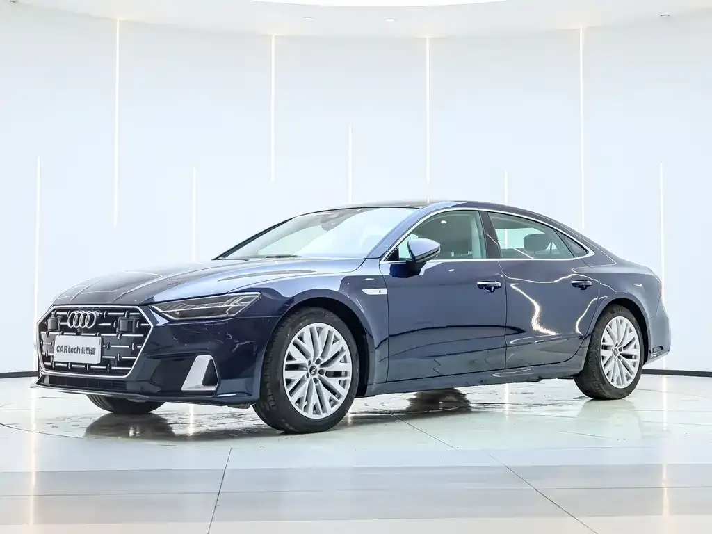 Audi A7L — фото 1