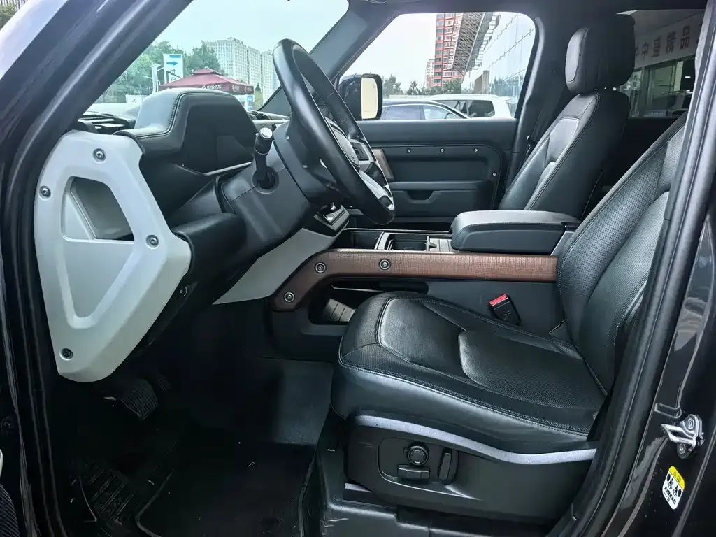 Land Rover Defender — фото 2