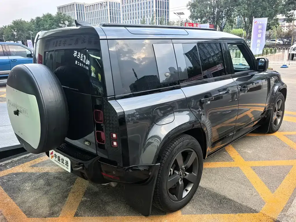 Land Rover Defender — фото 10
