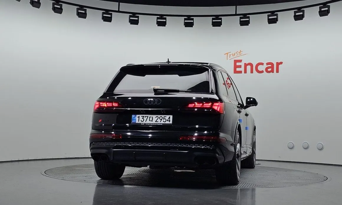 Audi SQ7 — фото 5