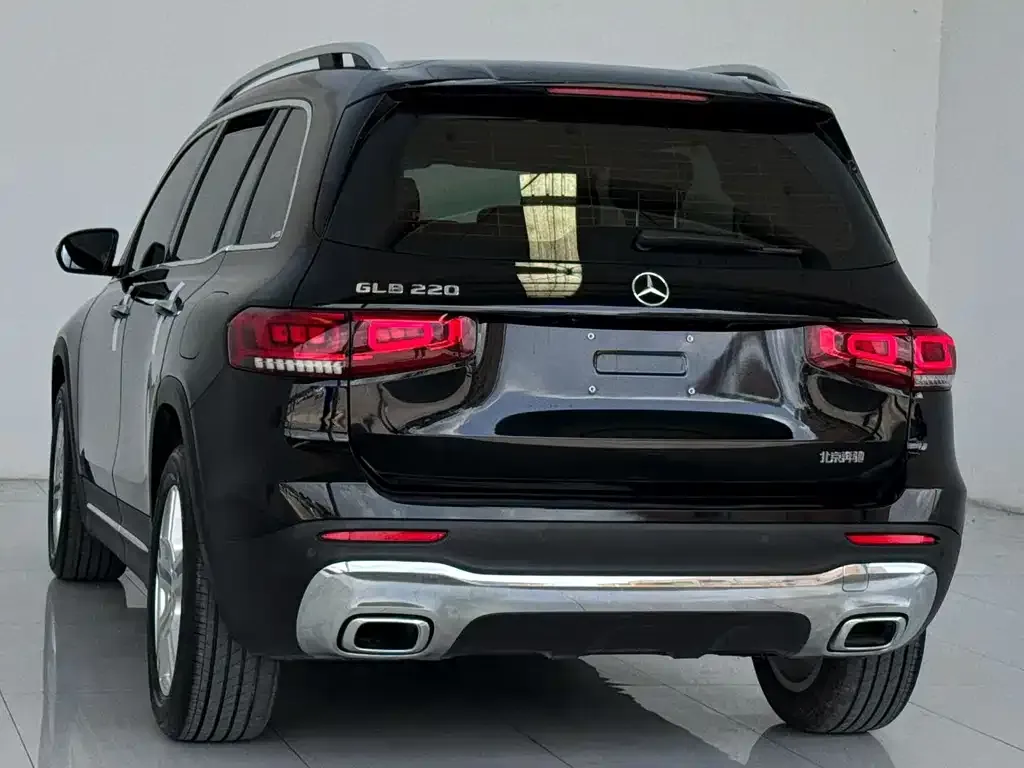 Mercedes-Benz GLB — фото 5