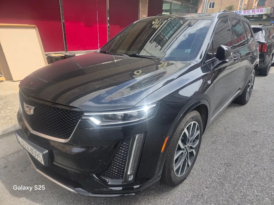 Cadillac XT6 — фото 9