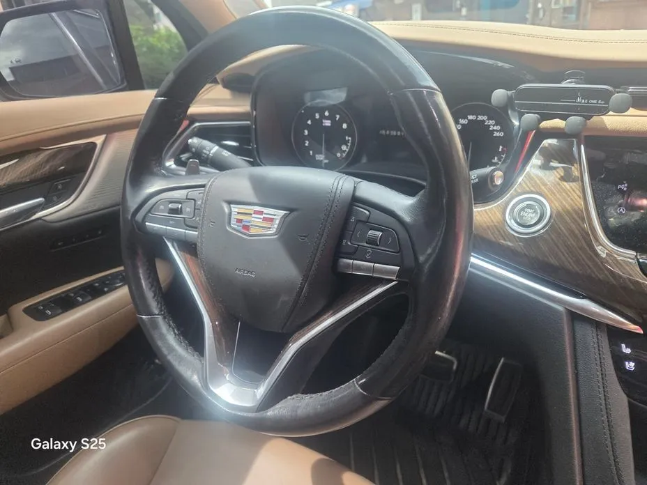Cadillac XT6 — фото 6
