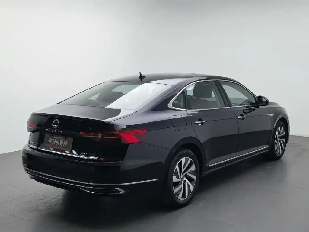 Volkswagen Passat PHEV — фото 3