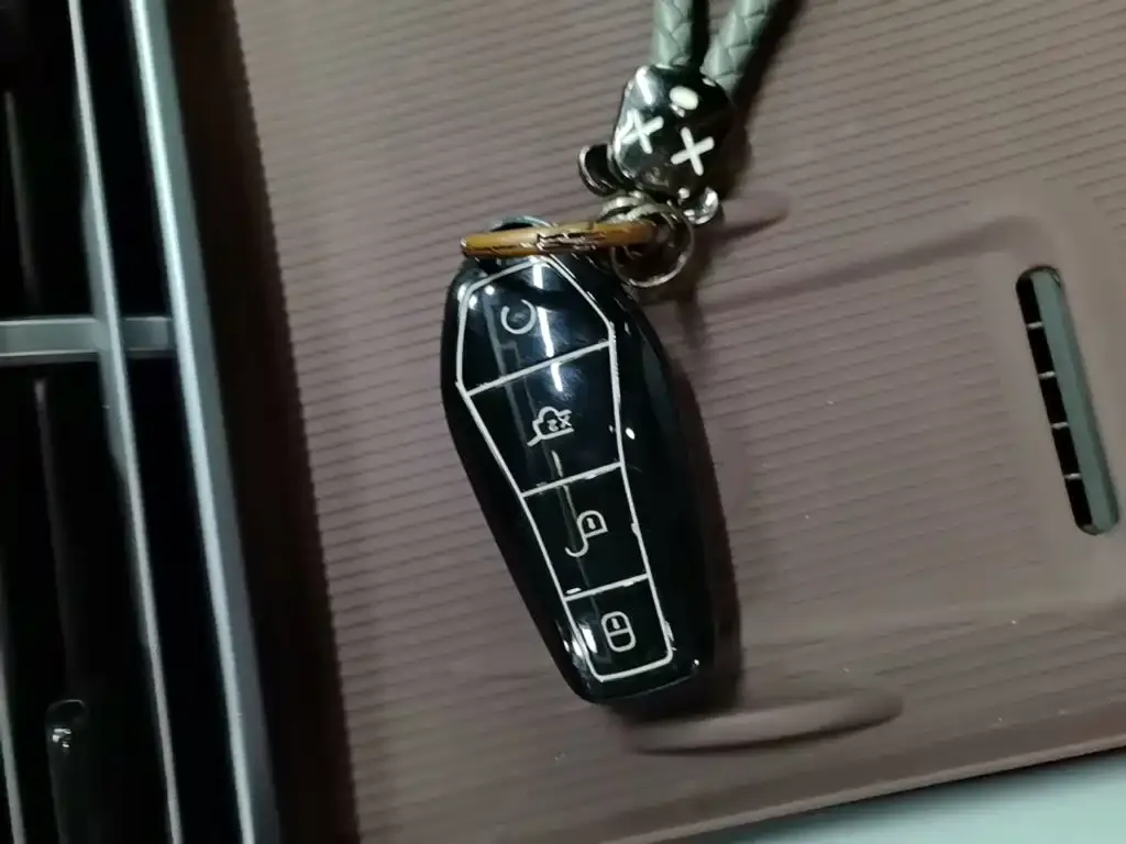 BYD Seal — фото 7