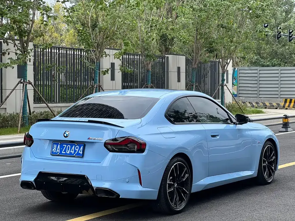 BMW M240i — фото 9