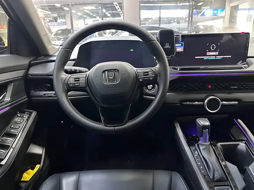 Honda Accord — фото 8