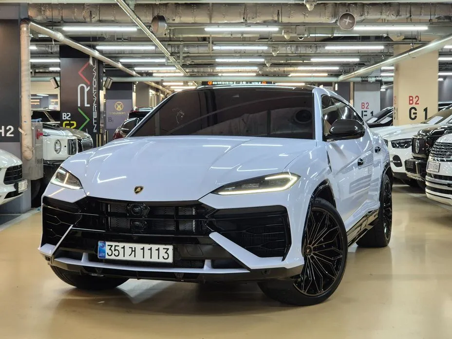 Lamborghini Urus — фото 1