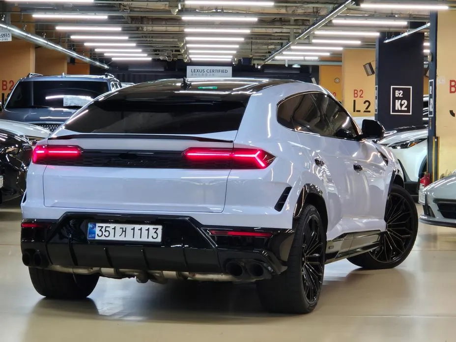 Lamborghini Urus — фото 9