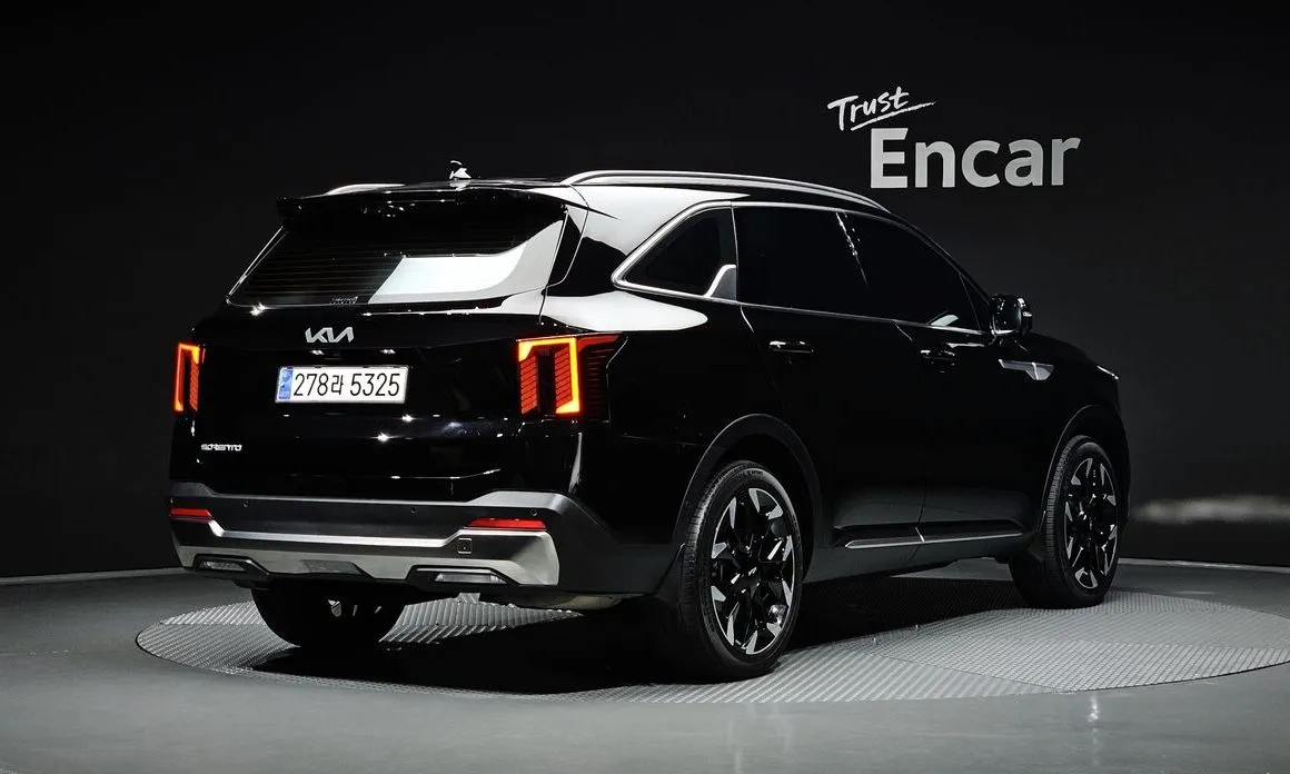 Kia Sorento — фото 5