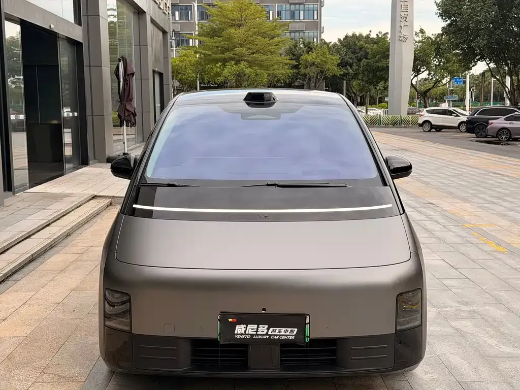 Li Auto MEGA — фото 9