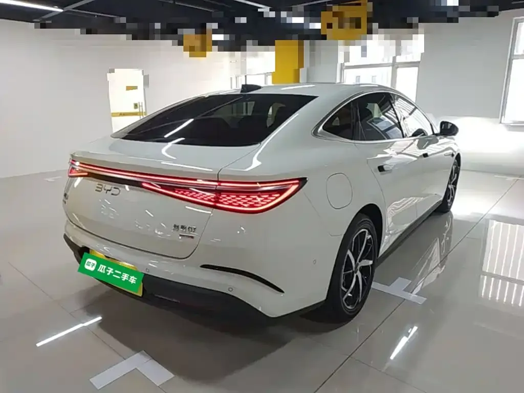 BYD Seal 07 DM-i — фото 10