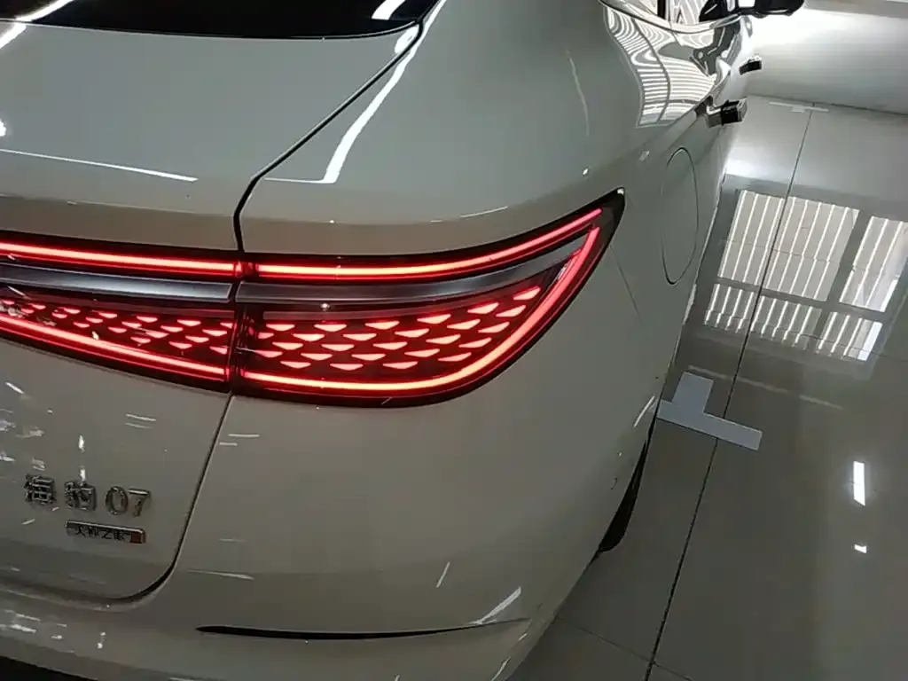 BYD Seal 07 DM-i — фото 6
