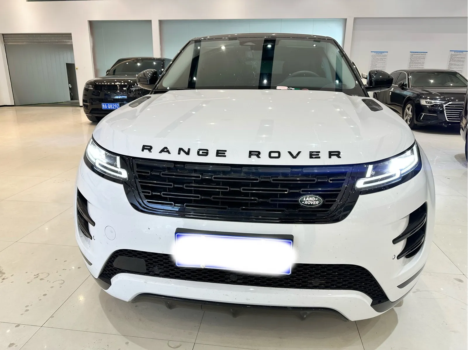 Land Rover Evoque — фото 10