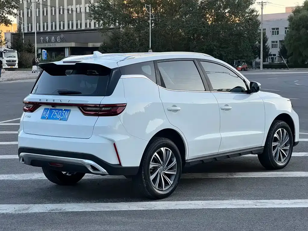 Geely Vision X6 — фото 6