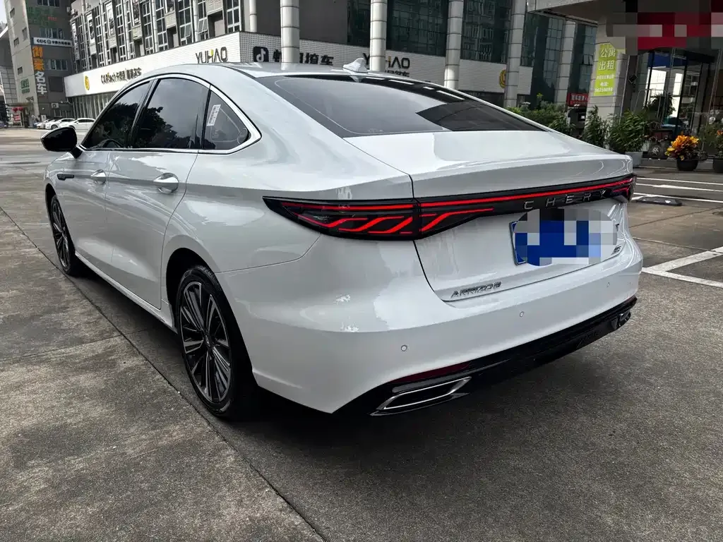 Chery Arrizo 8 PRO — фото 3