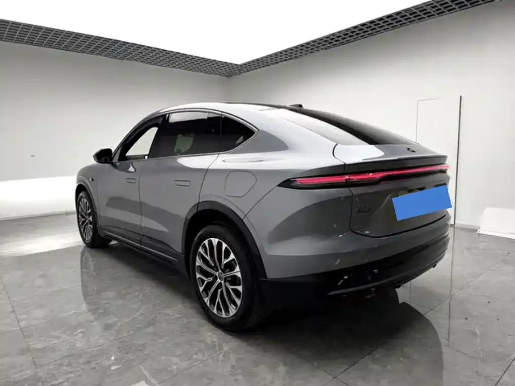 NIO EC6 — фото 10
