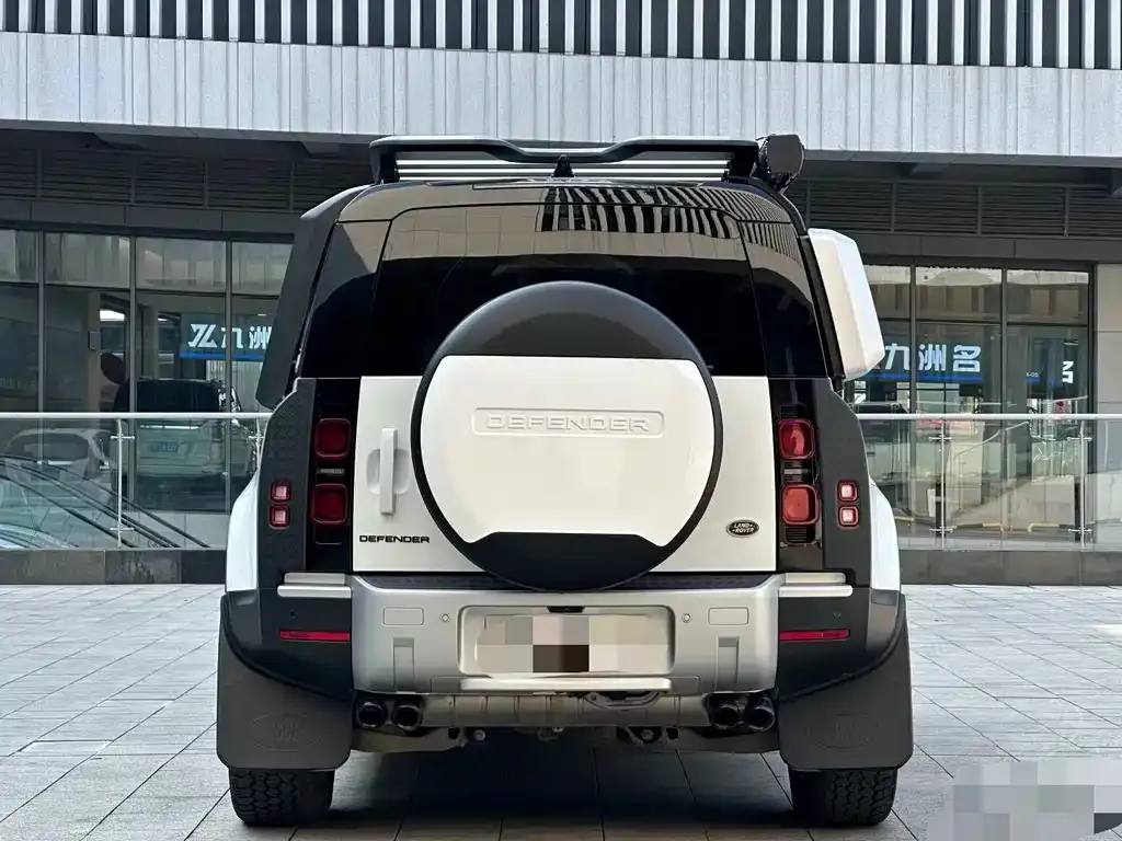 Land Rover Defender — фото 7
