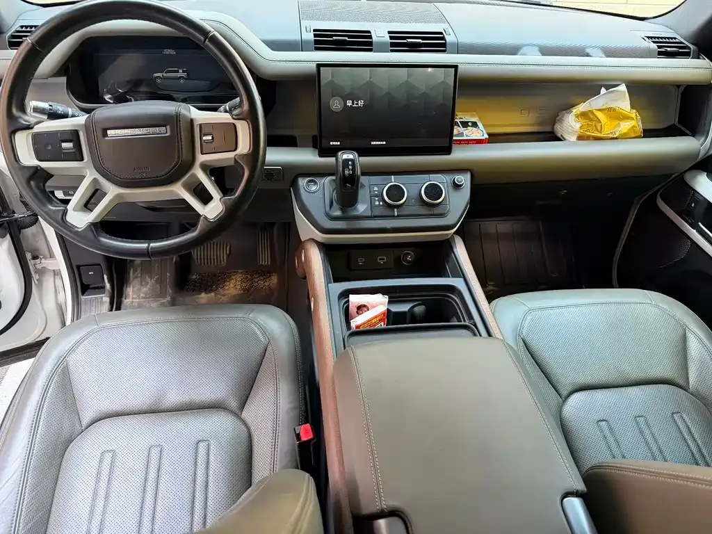 Land Rover Defender — фото 10