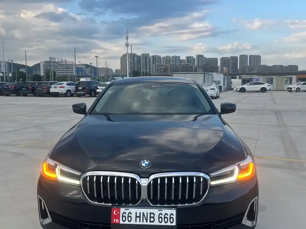BMW 5 Series — фото 2