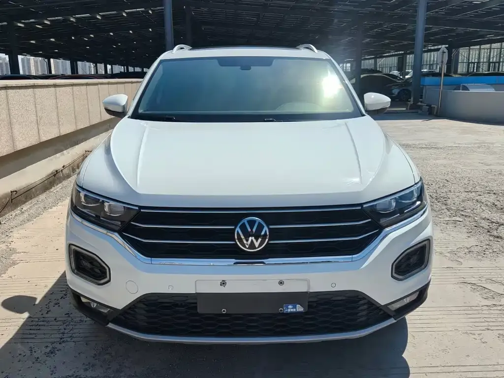 Volkswagen T-Roc — фото 7