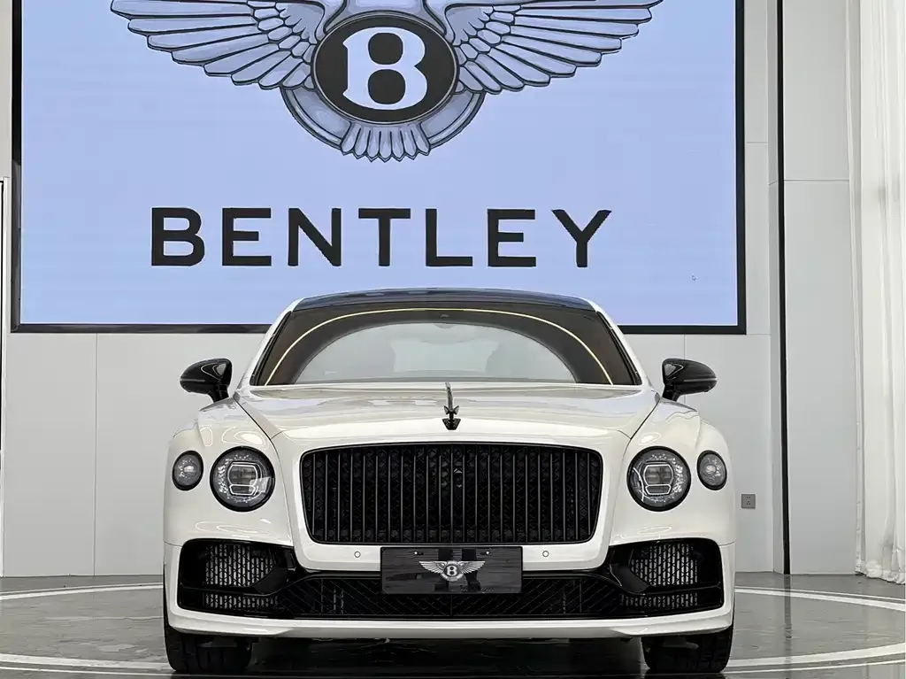 Bentley Flying Spur — фото 9