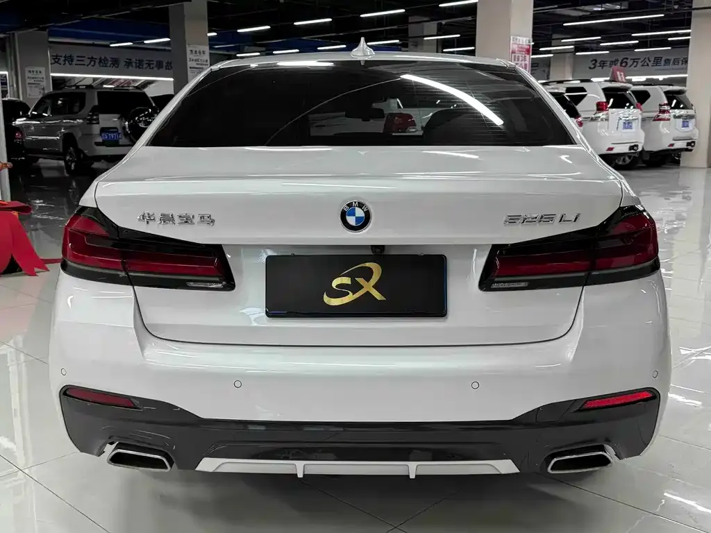 BMW 5 Series — фото 2
