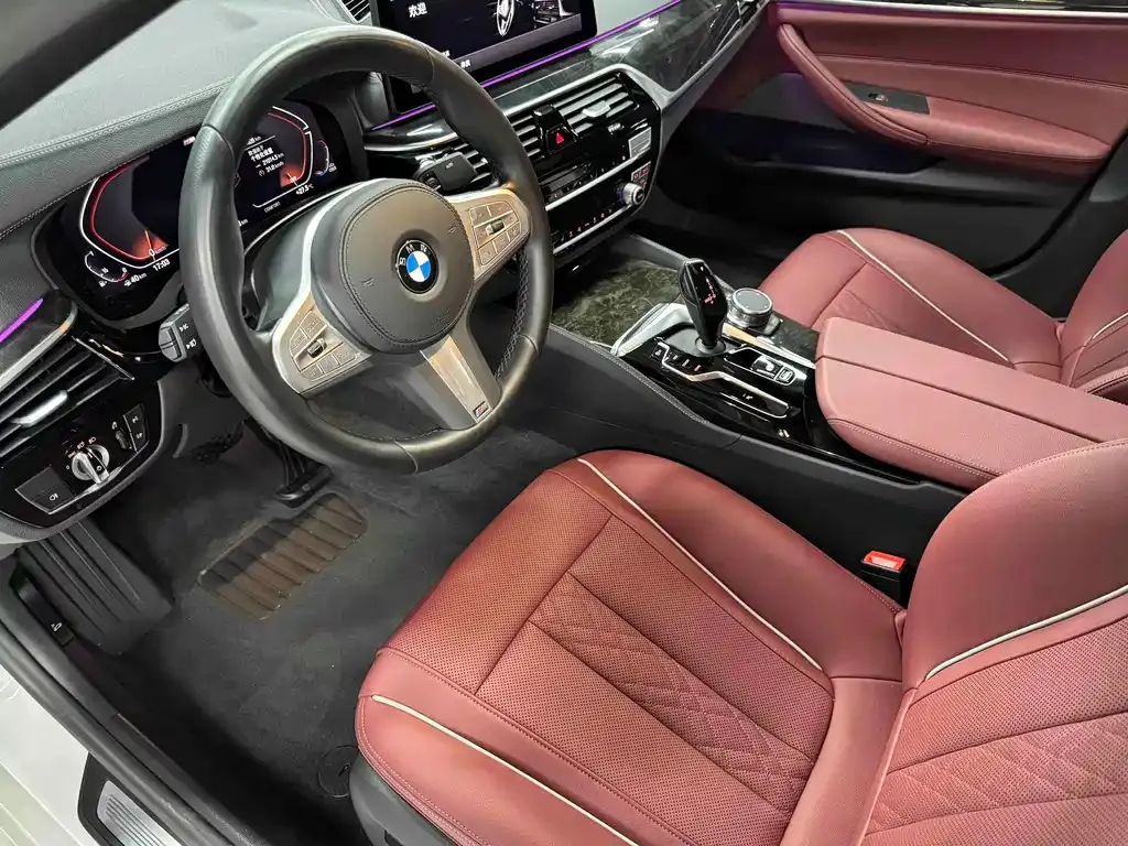 BMW 5 Series — фото 10