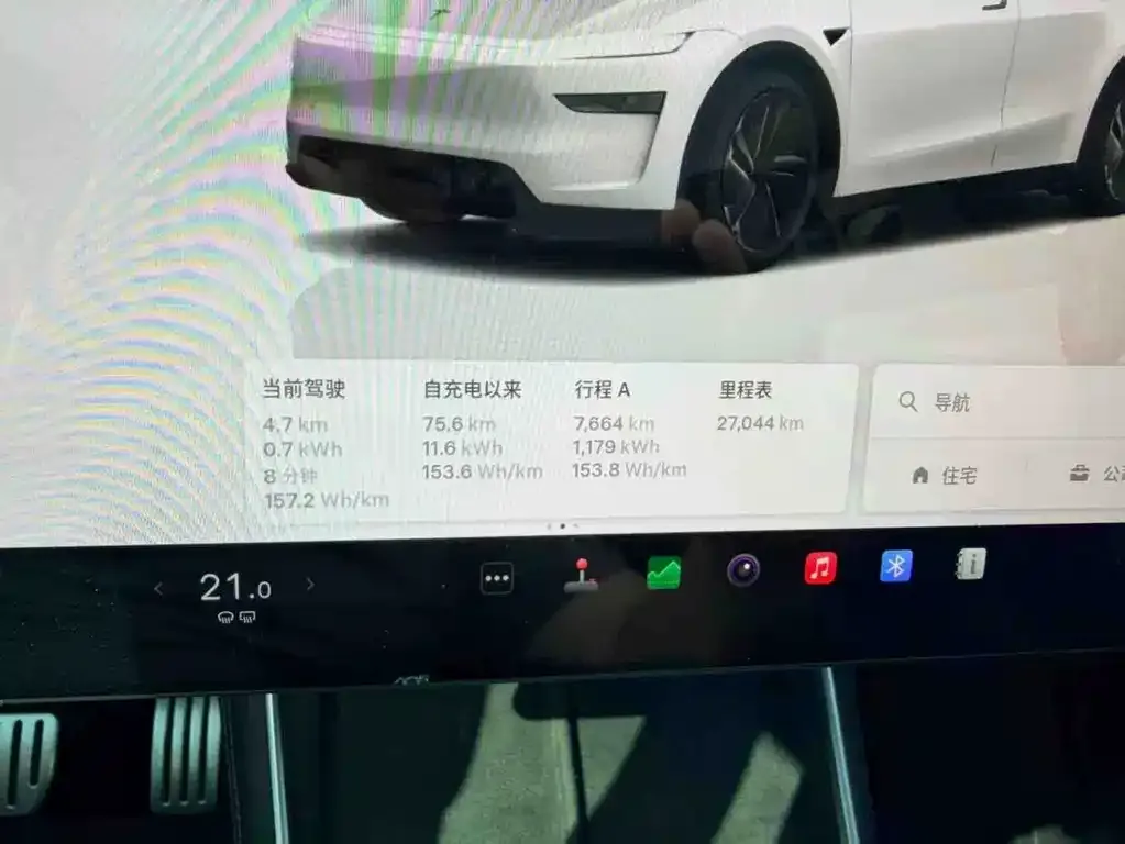 Tesla Model Y — фото 2