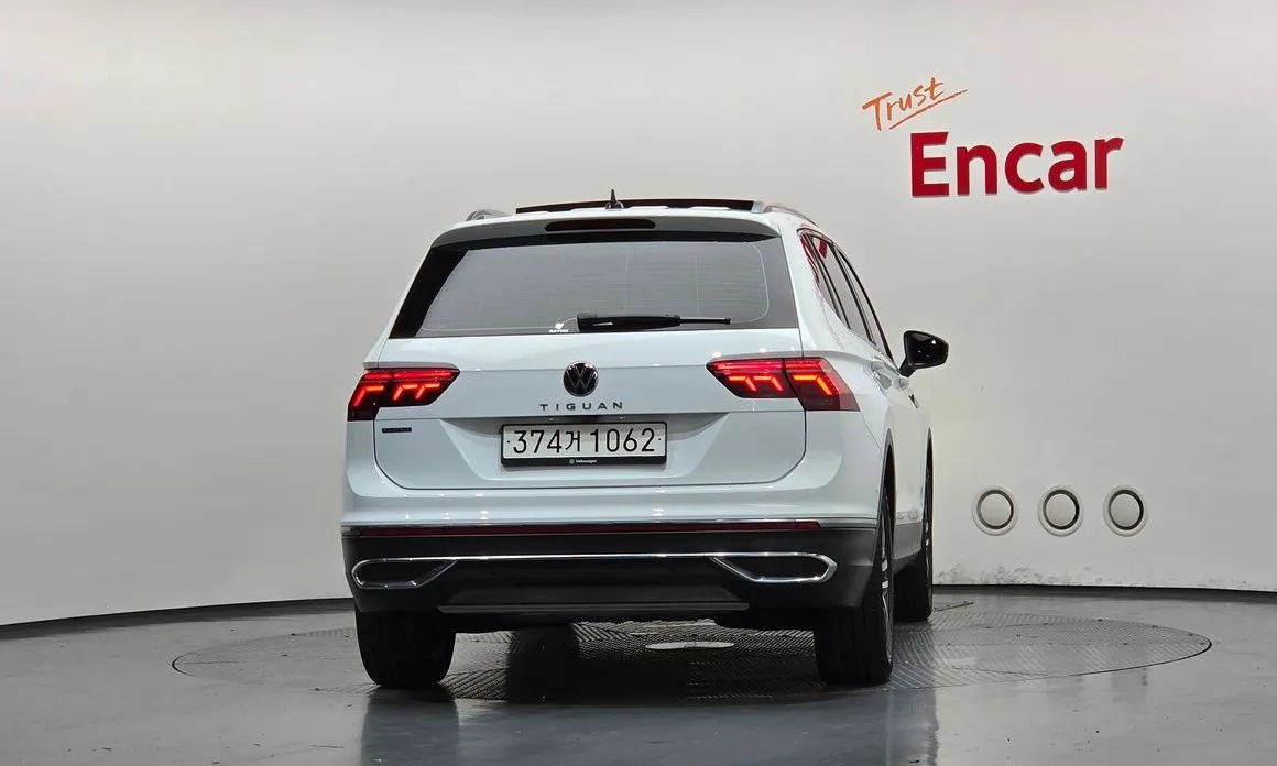 Volkswagen Tiguan — фото 4