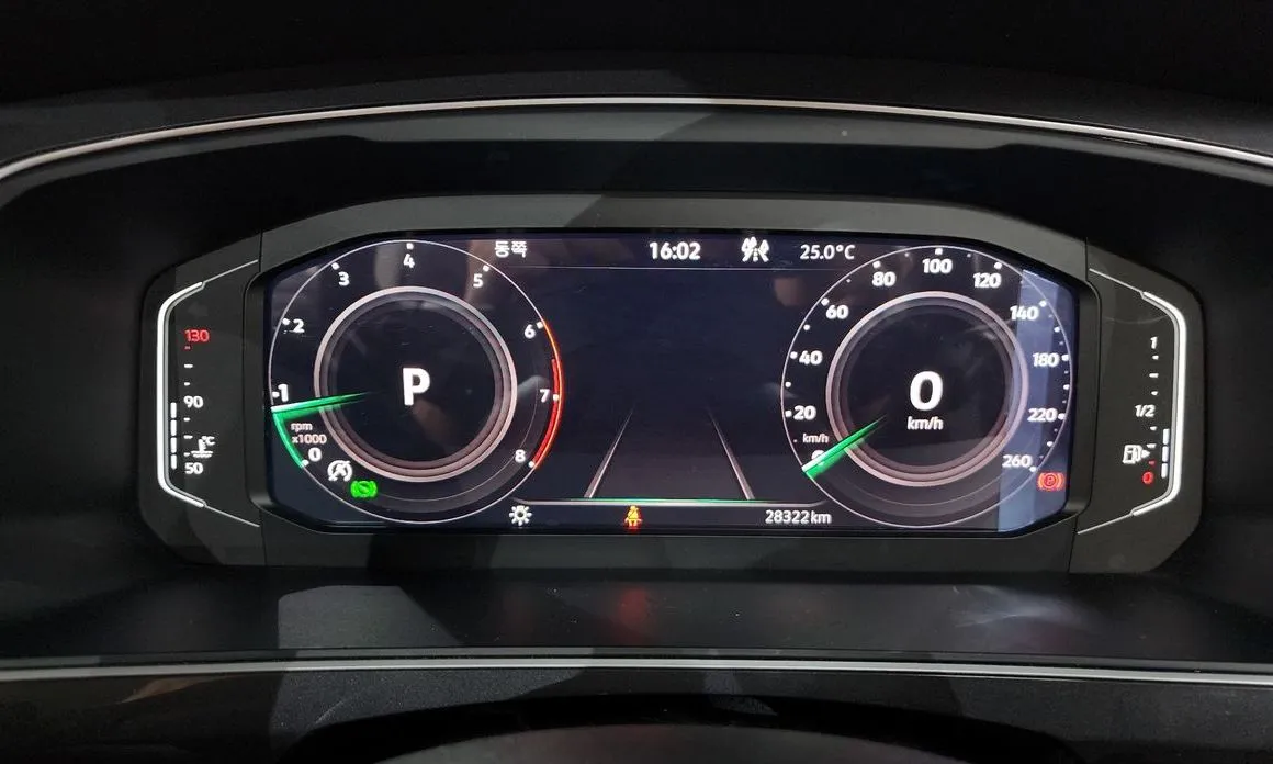 Volkswagen Tiguan — фото 6