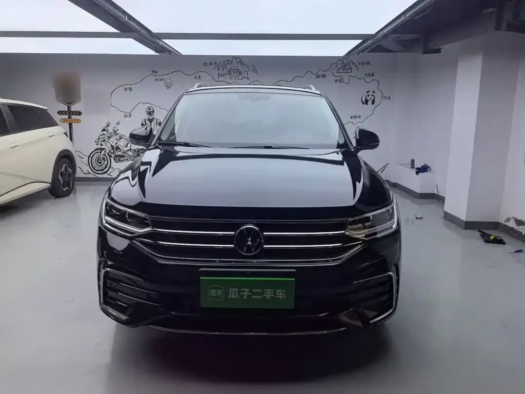 Volkswagen Tiguan L — фото 7