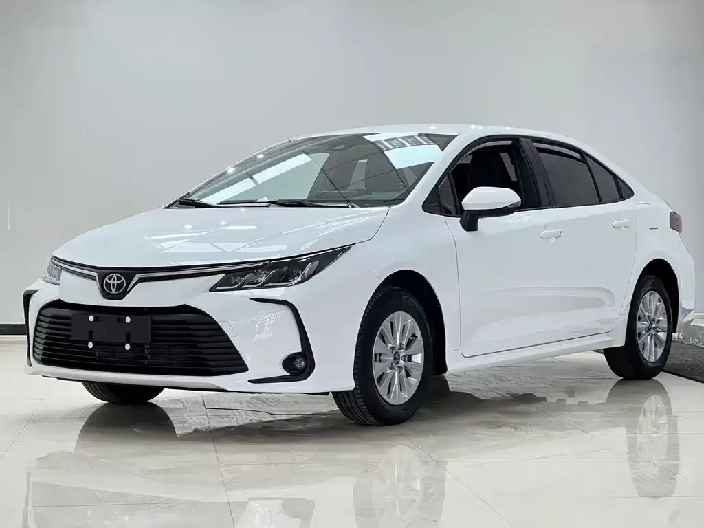 Toyota Corolla — фото 1