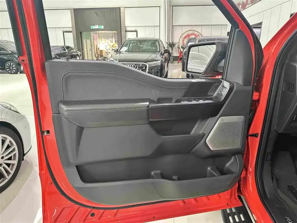 Ford F-150 Raptor — фото 10