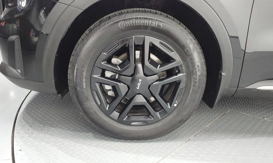 Kia Sorento — фото 6