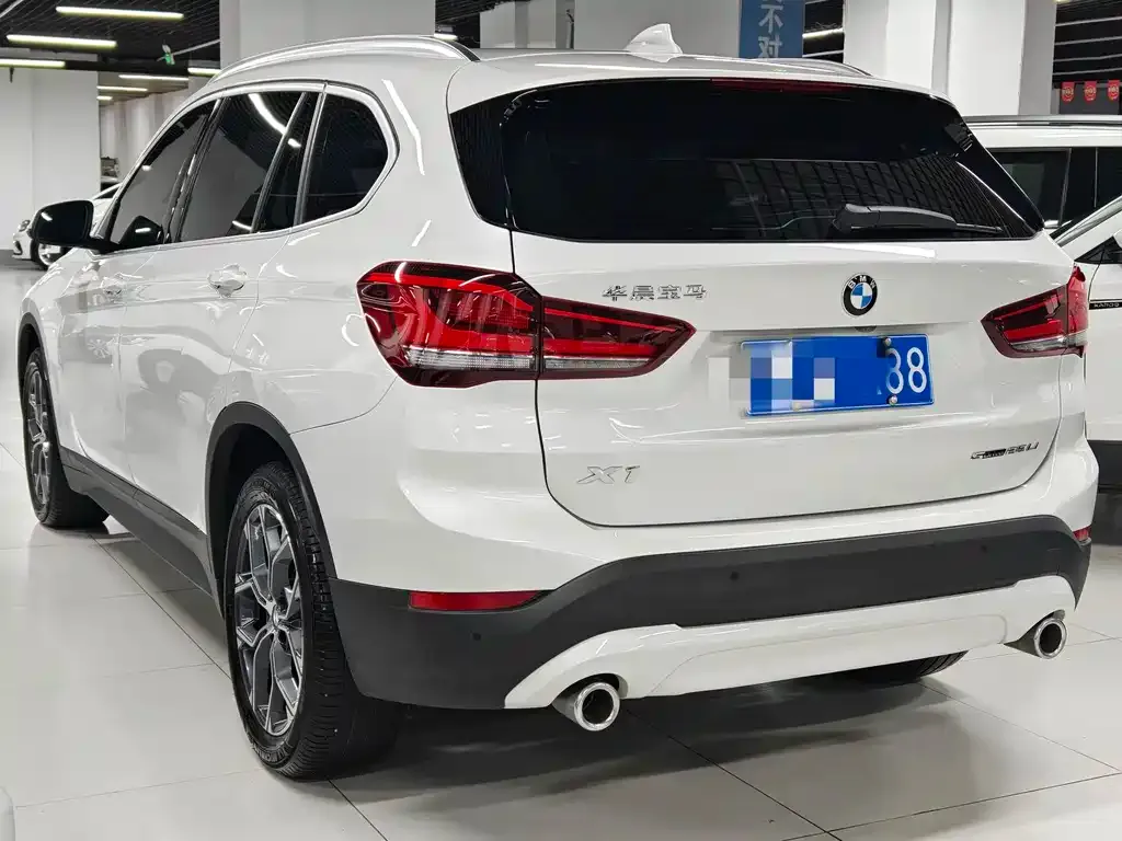 BMW X1 — фото 3