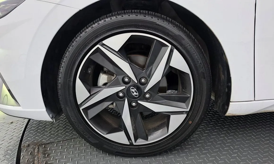 Hyundai AVANTE — фото 6