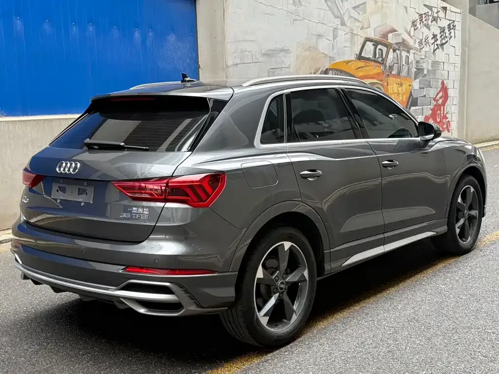 Audi Q3 — фото 10